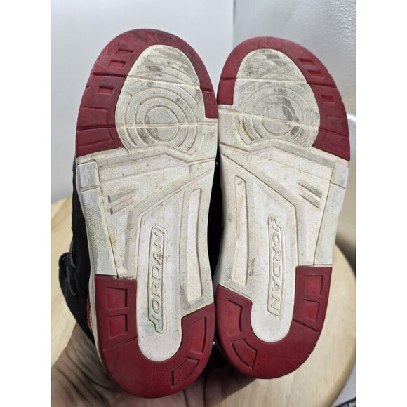 Nike Jordan Max Aura PS Black Gym Red Size 13.5C AQ9216-006  Kids Shoes - Picture 8 of 8